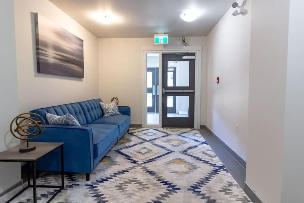 Newly Renovated Modern Condo Near Hospital, Unb Patio & Parking Coffee Сейнт Джон Екстериор снимка