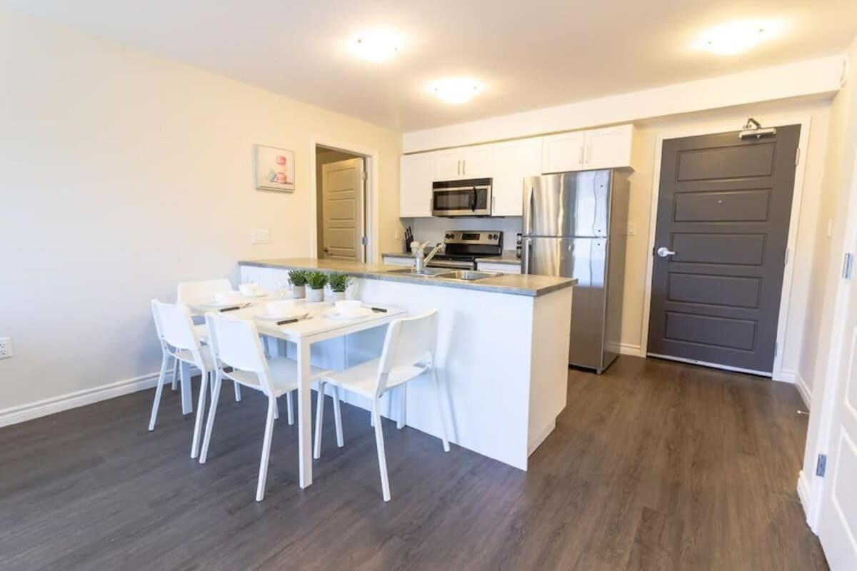 Newly Renovated Modern Condo Near Hospital, Unb Patio & Parking Coffee Сейнт Джон Екстериор снимка